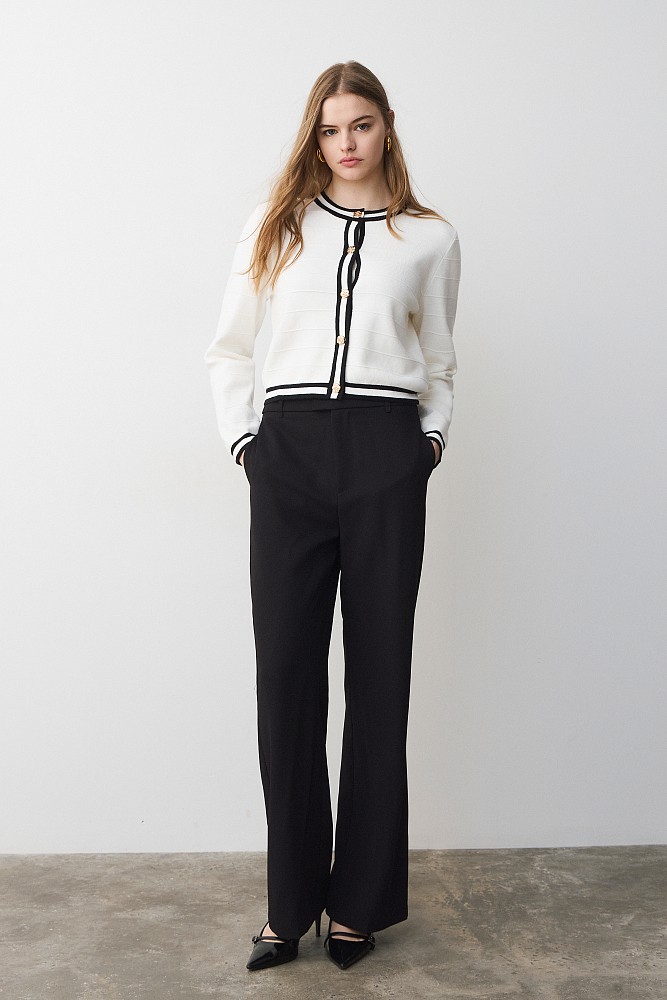Pantalones rectos básicos de crepé