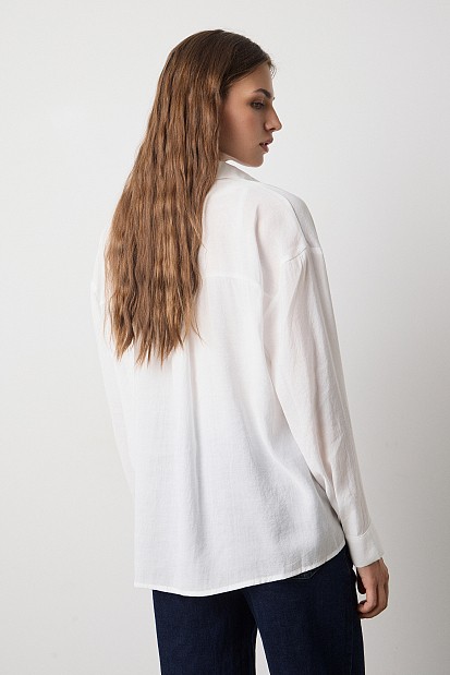 Crepe shirt with a lace top