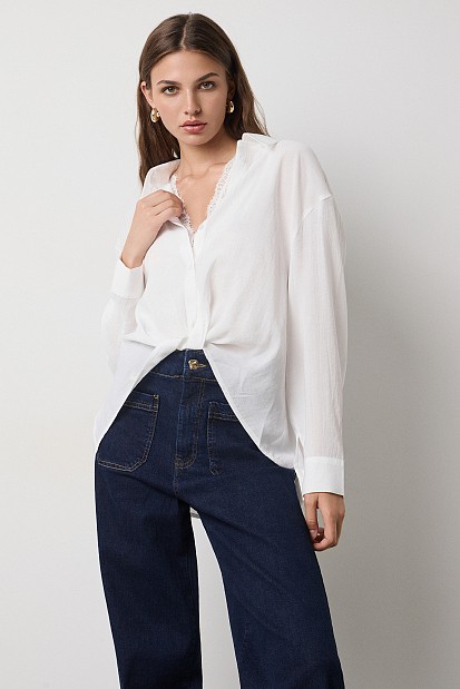 Crepe shirt with a lace top