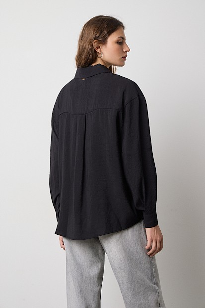 Crepe shirt with a lace top