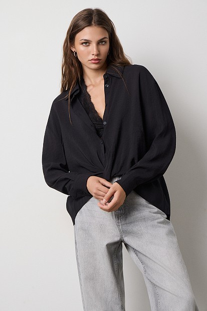 Crepe shirt with a lace top