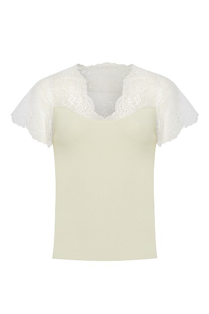 V-neck blouse with lace