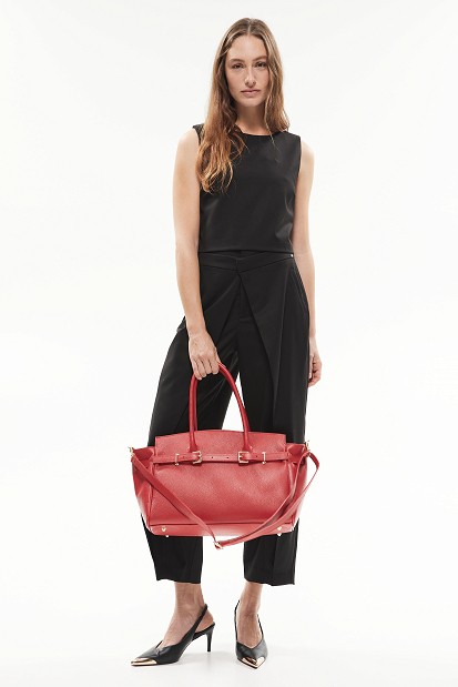 Sleeveless cropped top