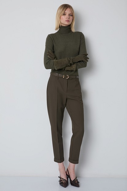 Cropped cigarette trousers