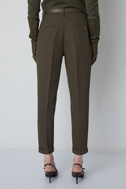 Cropped cigarette trousers