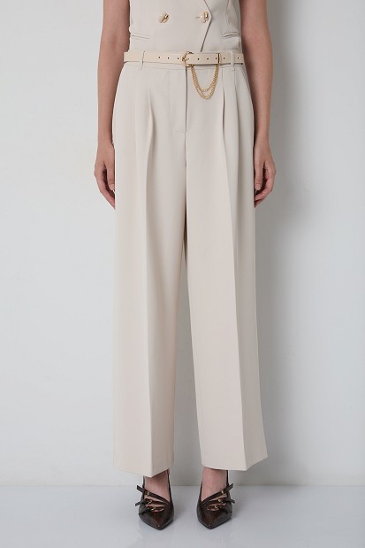 Pleated trousers with an elasticated waistband