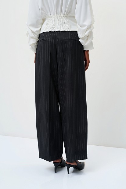 Wide-leg striped trousers with pleats