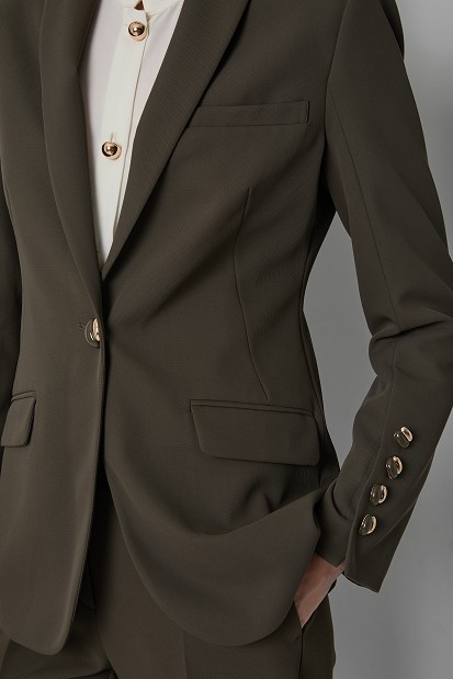 Basic crepe blazer