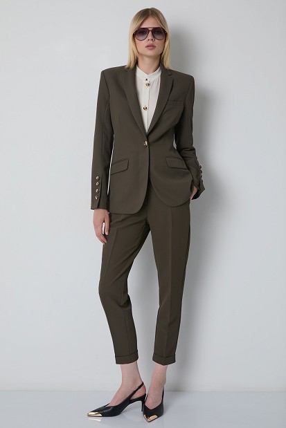 Basic crepe blazer