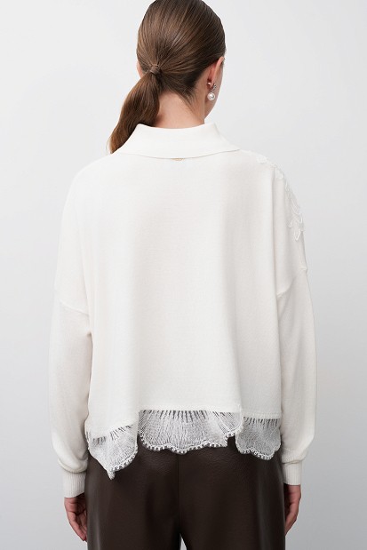 Cardigan with collar and lace