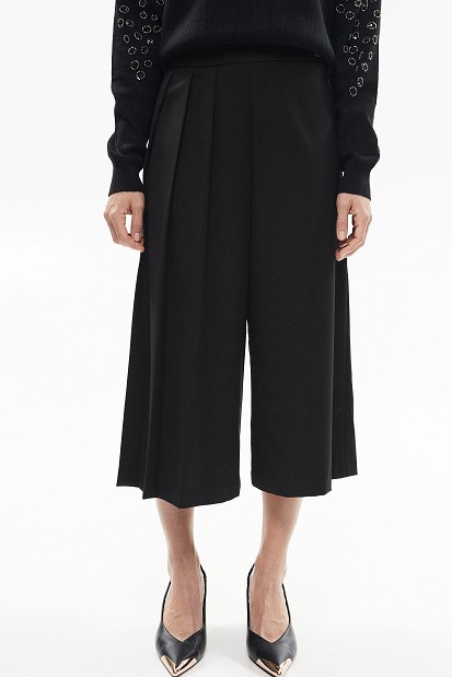 Asymmetric pleated culotte trousers