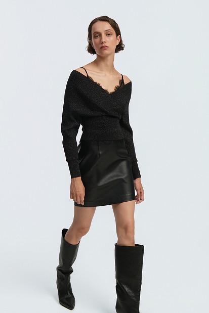 Wrap lurex top with lace