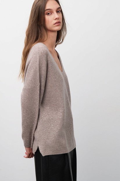 Wool sweater with rhinestones