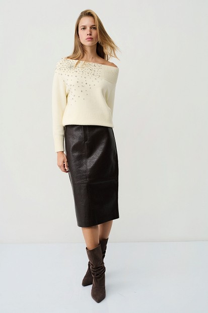Off-shoulders sweater with embellished stones