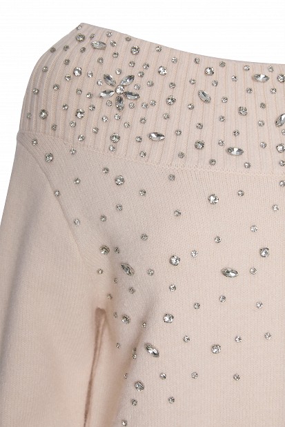 Off-shoulders sweater with embellished stones