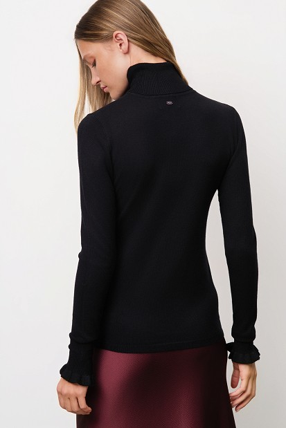 Basic turtleneck with ruffle sleeve details