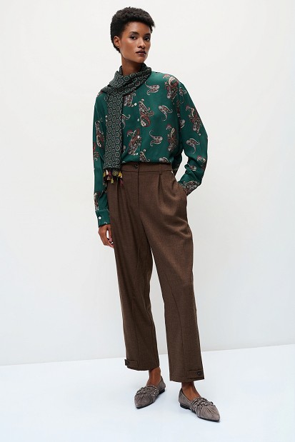 Printed shirt with scarf