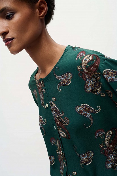 Printed shirt with scarf