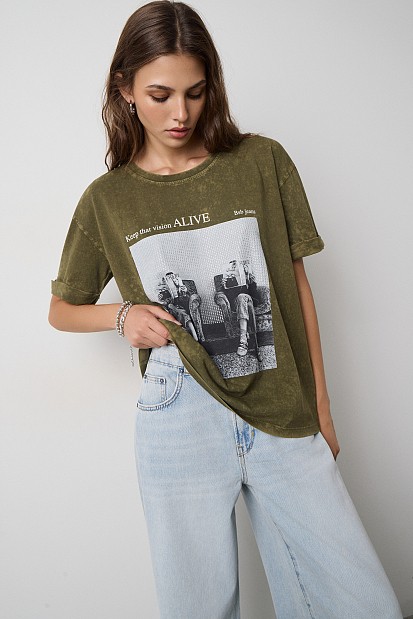 Printed T-shirt with rhinestones