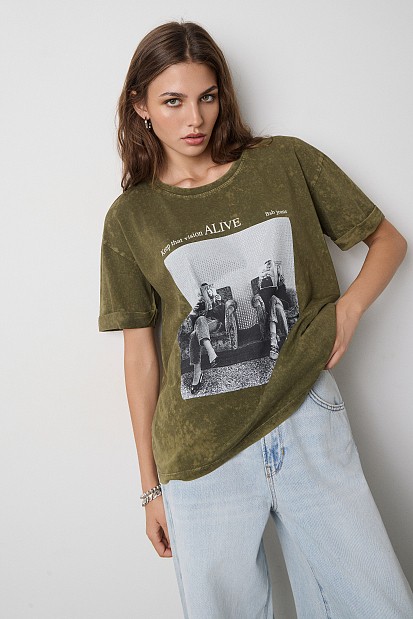 Printed T-shirt with rhinestones