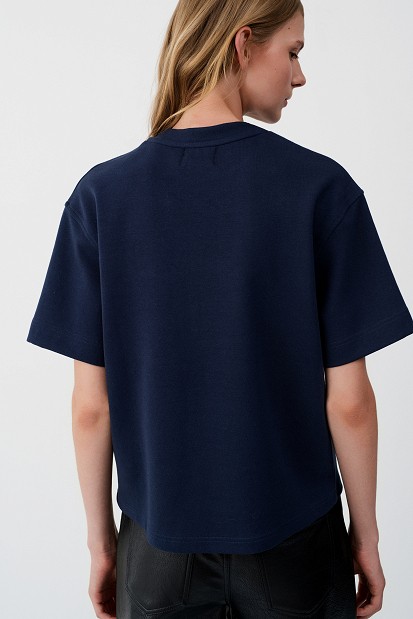 T-shirt με διακοσμητικές χάντρες