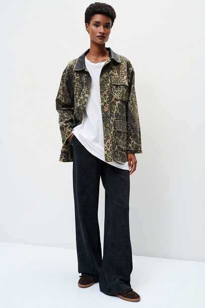 Sweatpants with rhinestone embellishments