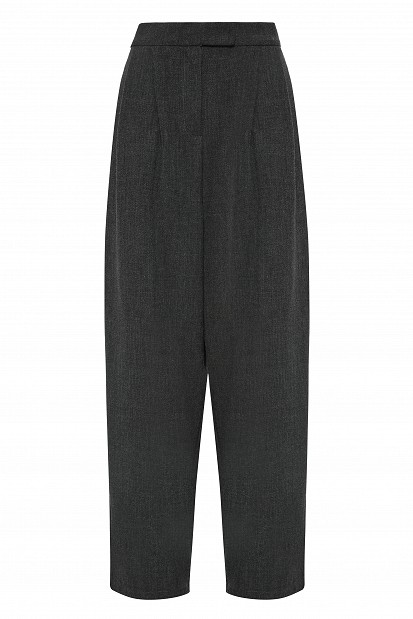 High-waisted pleated trousers