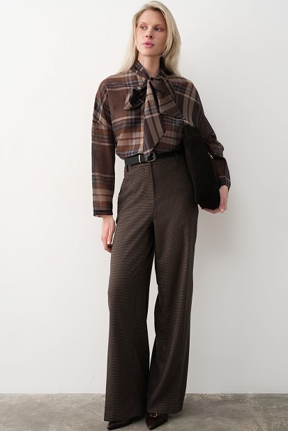 High-waisted checked trousers