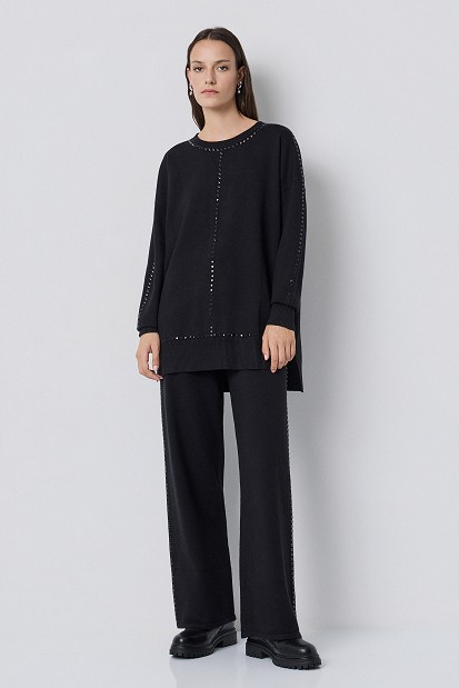 Pantaloni din tricot cu pietricele în lateral