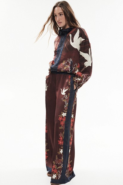 Printed wide-leg trousers with satin finish