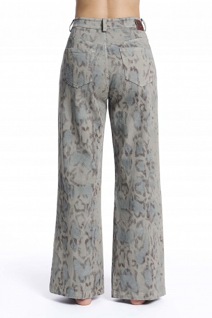 Blugi Erika wide-leg cu animal print
