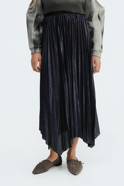 Midi pleated metallic skirt