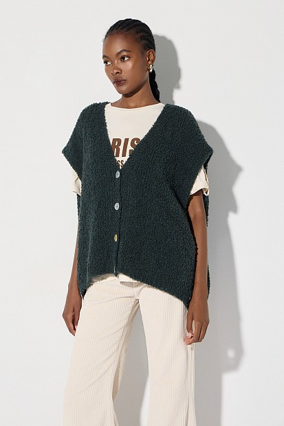 Knitted sleeveless cardigan