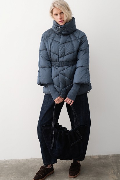 Puffer μπουφάν με ριπ μανίκια