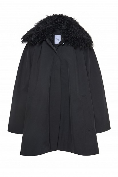 Coat with detachable faux fur