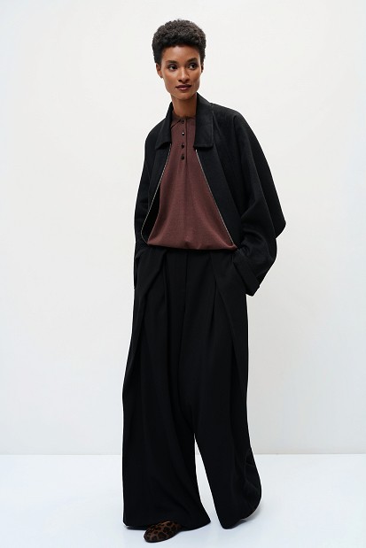 Cropped coat with decorative zip