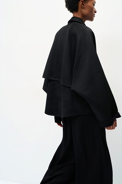 Cropped coat with decorative zip