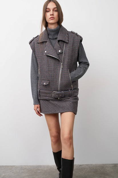 Plaid sleeveless biker jacket