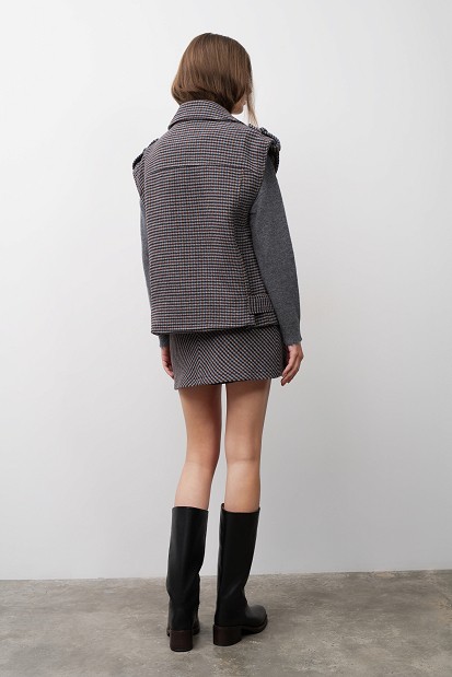 Plaid sleeveless biker jacket