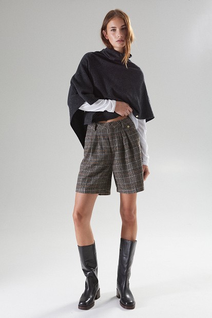 Plaid wool shorts