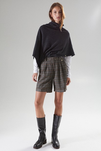 Plaid wool shorts