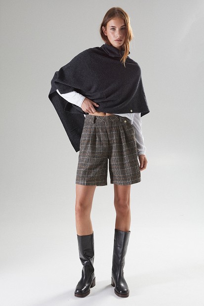 Plaid wool shorts