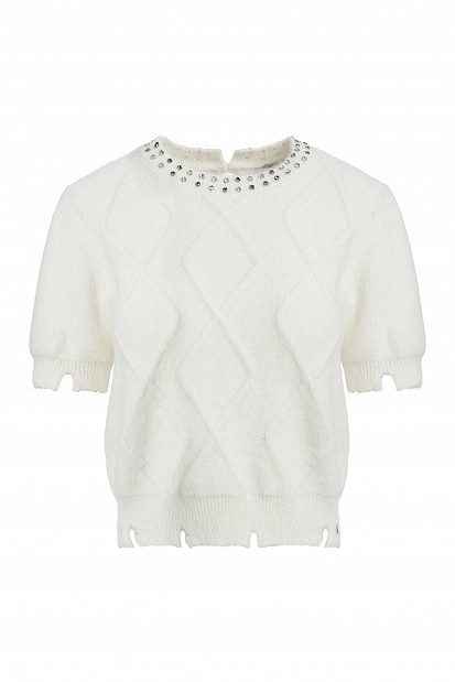 Short-sleeved knitted sweater with embellished stones