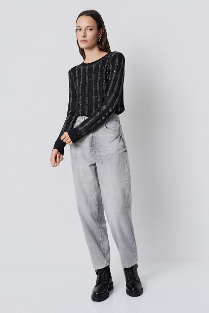 Pulover din tricot cu pietricele