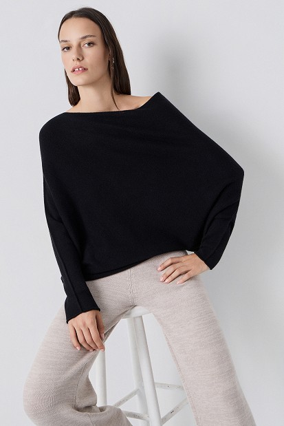 Asymmetric knitted sweater