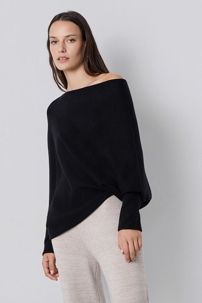 Asymmetric knitted sweater