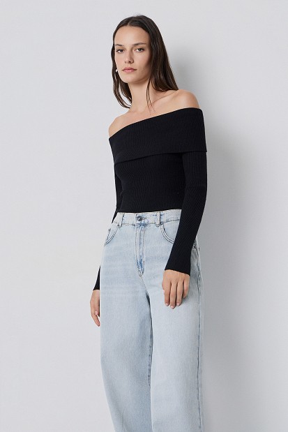 Knitted off-shoulder sweater