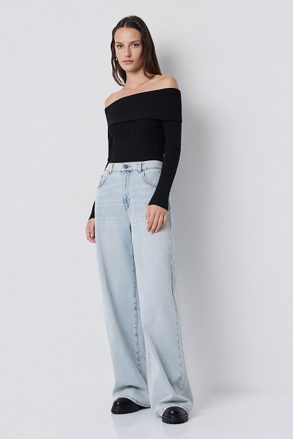 Knitted off-shoulder sweater