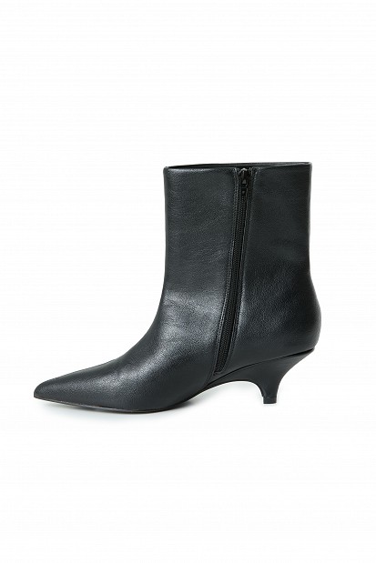 Botine cu toc mic