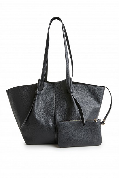 Shopper bag with pleats